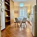 Happy House In Centro Storico * グッビオ