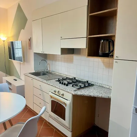 Happy House In Centro Storico 公寓 *