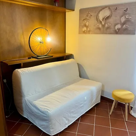 Happy House In Centro Storico 古比奥